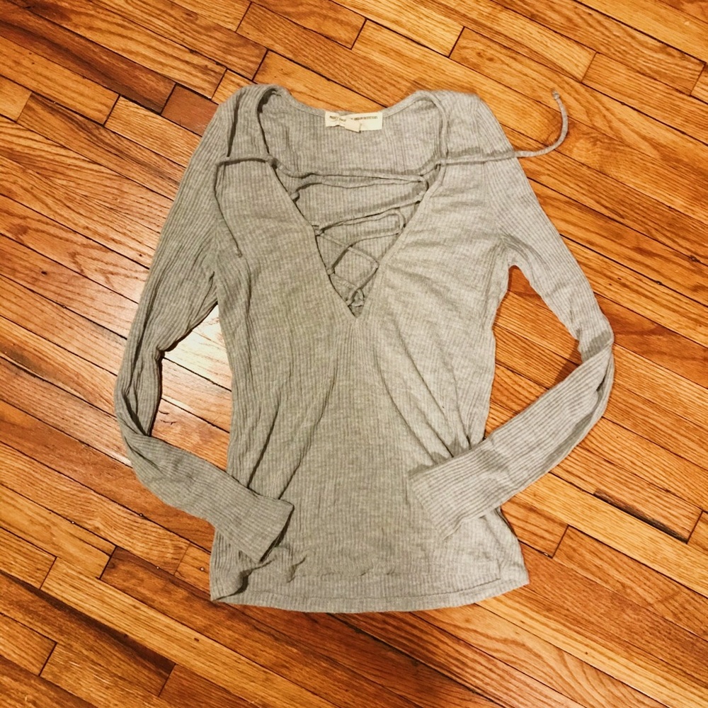 Urban Outfitters Cross knit gray tee